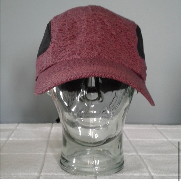 Lululemon surge run hat pebbleshire fireside red. - Picture 9 of 15